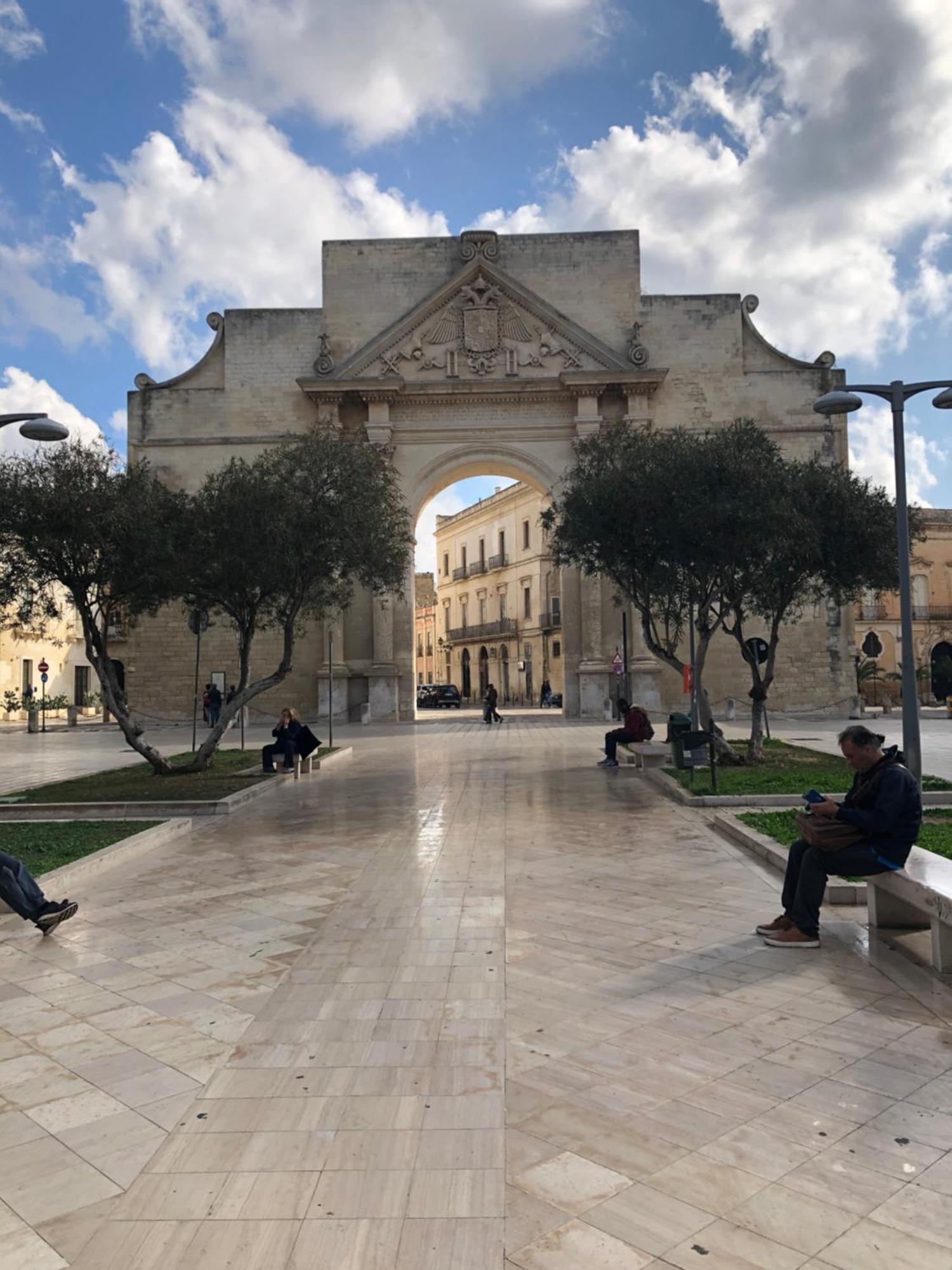 Mayu'S House , Dimora Nel Centro Storico Di Lecce Luaran gambar